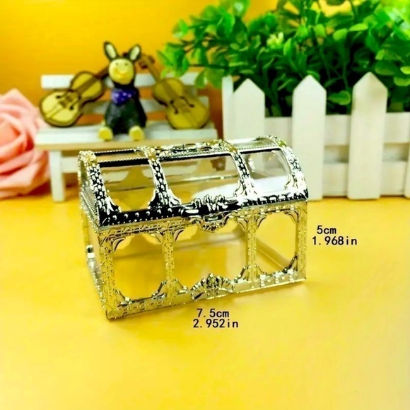 1pc Fashion Vintage Treasure Chest Jewelry Coin Storage Box For Candy/Food Too!! - Picture 4 of 4